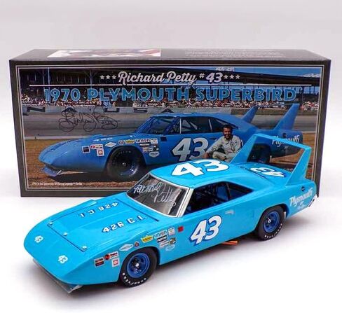Richard Petty Autographed Plymouth Superbird 1:24 Standard 1970 Diecast Car in Saudi Arabia