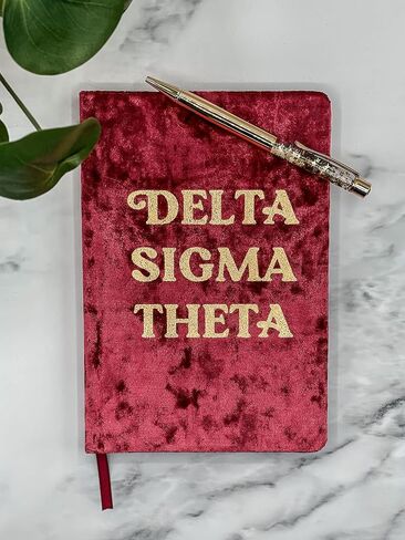 متجر نادي نسائي DST Velvet Notebook - دفتر دلتا سيغما ثيتا مع غطاء مخملي ، بصمة رقائق الذهب ، شريط ساتين ، 216 صفحة مبطنة - مجلة منظمتنا ، دلتا سيغما ثيتا هدية نسوية in Saudi Arabia