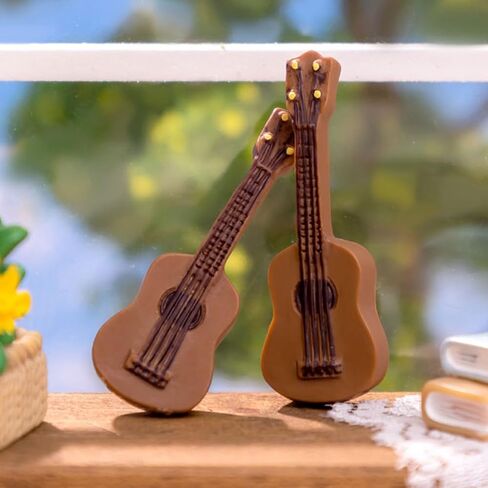 LOGOFUN 100pcs Miniature Guitar Model Miniature Dollhouse Guitar Mini Resin Musical Instrument for Dollhouse Decorations Accessories in Saudi Arabia