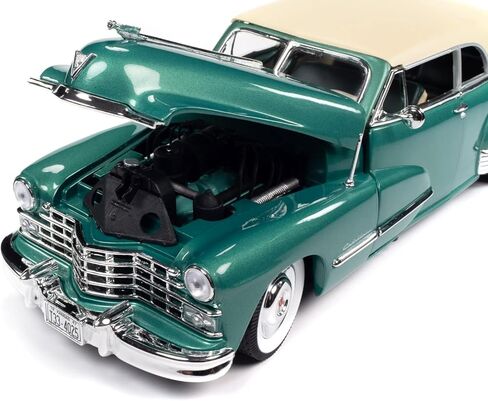 Auto World 1947 Cadillac Series 62 Cabriolet 1:18 Scale Diecast Model in Kuwait