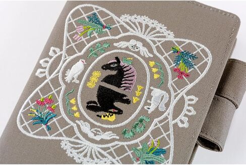 ほぼ日 Hobonichi Techo A6 - Iyo Okumi: قصة عني [الكتاب الأصلي الإنجليزي] in Saudi Arabia