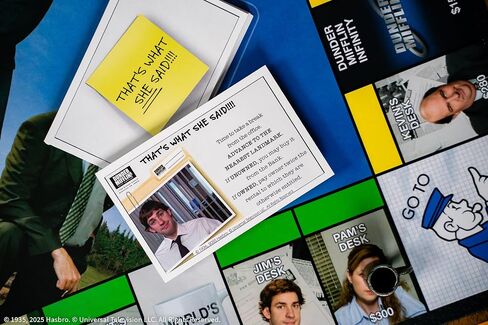 Monopoly: لعبة لوحة المكاتب ، التي تضم أفضل مدرب في العالم ، جائزة Dundee ، صندوق Paper & More ، شراء ، بيع ، مواقع تجارية Scranton من الاستقبال إلى قاعة المؤتمرات ، مرخصة رسميًا in Saudi Arabia