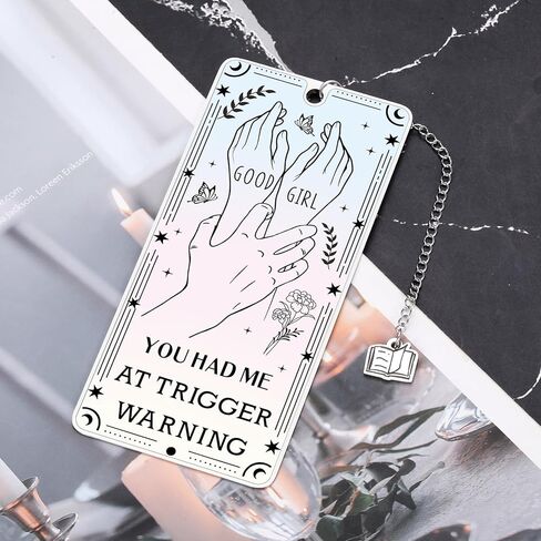 إشارة مرجعية رائعة لقراءة النساء ، مرجعية رومانسية داكنة للنساء ، هدايا عشاق الكتب المذهلة ، الكتب المذهلة ميرش ، مرجعية معدنية حار مضحكة لكتابها ، هدية جديدة لزوجة صديقة عيد الميلاد in Kuwait