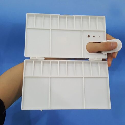 25 Grids Plastic Watercolor Pigment Box Lid Foldable Painting Palette for Artists and Boys and Girls for Travel and Outdoor Painting in Saudi Arabia