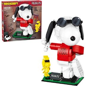 Peanuts Joe Cool Brick Building Kit (643-Piece Set), 2-in-1 Poseable Snoopy Figure with Woodstock, Display Base and Sunglasses, Collectible Display Gift in Saudi Arabia
