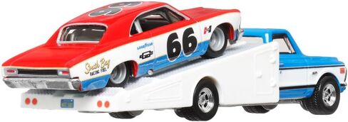 Team Transport: '66 Chevelle & '72 Chevy Ramp Truck - Hot Wheels Premium Scala 1/64 in Saudi Arabia