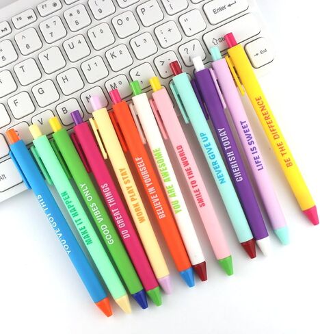 Caigans & CM 12 PCS أقلام محفوظة للسحب مع تأكيدات إيجابية - أقلام اقتباس ملهمة مضحكة للمكتب والمدرسة والمنزل (هدية كبيرة للموظفين والمعلمين والطلاب) in Saudi Arabia