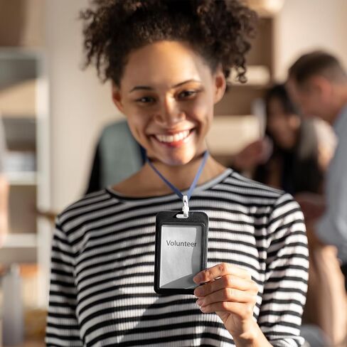 4 حزمة حزمة شارة هوية انزلاق ، حماة بطاقات عمودية شاقة من البلاستيك الصلب مع نافذة واضحة ، حاملي بطاقات هوية لطيف مقاوم للماء للحبل يناسب المكتب ، الممرضات ، الممرضات ، المعلمين (4 ألوان) in Saudi Arabia