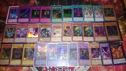 Lot of 100 Mint YuGiOh! SUPER Mega Cards Plus 4 Rares PLUS Holo Super/Ultra Rare Inserted! in Saudi Arabia