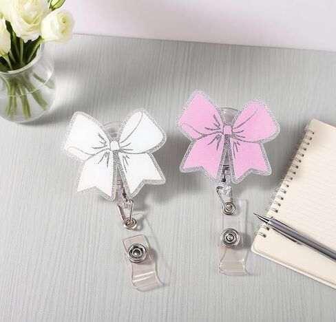 2 حزمة Pink & White Bow Bowge Cenly قابلة للسحب بكرات شارة ممرضة مع التمساح حامل بطاقة هوية مقطع بطاقة شارة العامل المكتبي ملحقات بطاقة هوية لطيفة لطالب المعلم الطبيب in Kuwait