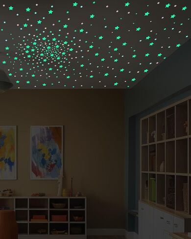 Greingways 201 PCS Glow in the Dark Stars Stickers لغرفة نوم السقف ، وتخزين المواد الغذائية للأطفال الذين تتراوح أعمارهم بين 3-5 ، 4-8 ، 8-12 in Kuwait