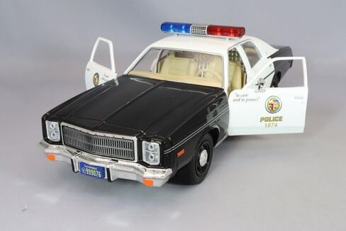 Greenlight 1977 Plymouth Fury Black and White Metropolitan Police The Terminator (1984) Movie Hollywood Series 1/24 Diecast Model Car in Saudi Arabia