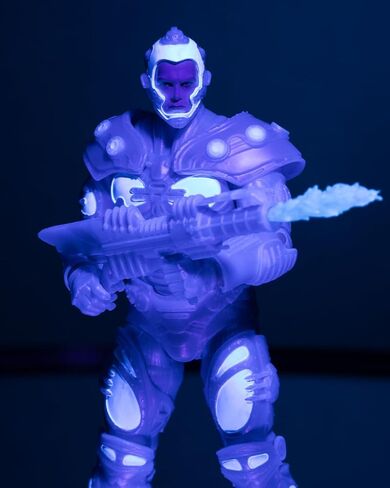 Batman & Robin DC Multiverse Action Figure Mr. Freeze (Black Light Edition) (Gold Label) 18 cm in Saudi Arabia