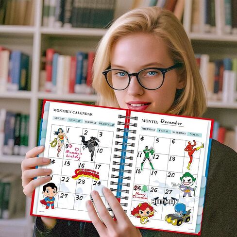 Superhero الكبير المخطط - مخطط الحياة اليومي والأسبوعي والشهري ، 2025 2026 2027 تقويم وعطلات العطل ، علامات التبويب الشهرية ، دفتر ملاحظات حلزوني 12 شهرًا لمستلزمات الهدايا المدرسية (Red Blue) in Kuwait