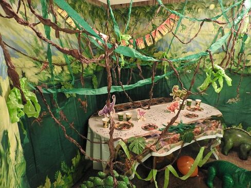 Crepe Paper Streamers 9 Rolls 738 ft Crepe Paper Decorations for Dinosaur Birthday Party, Natural Theme or Green Party(Jungle Green Combo) in Kuwait