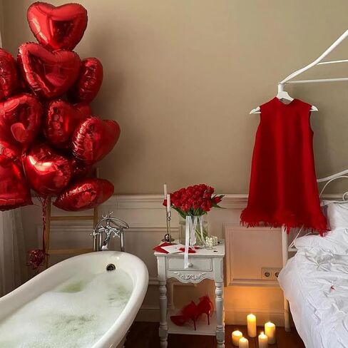 زخارف الذكرى السنوية ، لافتة الذكرى السعيدة ، بالونات القلب اللاتكس ، بالونات قلب احباط ، بتلات حريرية حمراء لحفلات الزفاف الرومانسية للعرائس الزفاف الحفلات العازبة in Kuwait