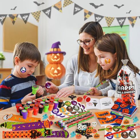 168pcs 24 pack مجموعة قرطاسية هالوين متنوعة ، خدعة أو علاج حقائب جيدة ، حشو دلو القرع ، هدايا الحفلات هدايا بما في ذلك أقلام الرصاص ، المفتحات ، الحكام ، الملصقات ، الطوابع ، المحو in Kuwait