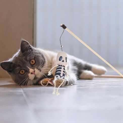 Luozzy 2pcs Cat Tease Sticks Halloween هريرة مضايقة ألعاب مع جمجمة و Ghost Plush Cat Wands Interactive Cat Plaything for Indoor Cat Histten in Saudi Arabia
