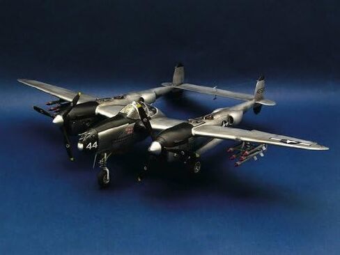 Trumpeter 1/32 P38L-5-LO Lightning Fighter in Saudi Arabia