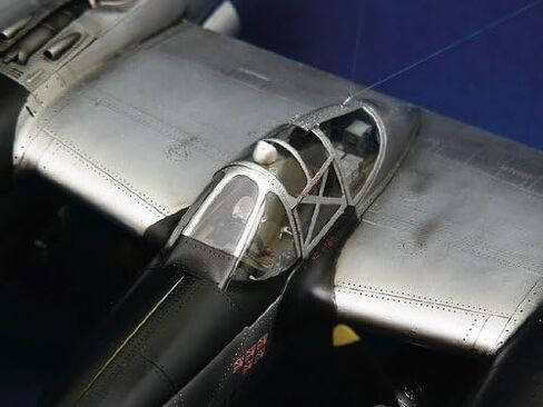 Trumpeter 1/32 P38L-5-LO Lightning Fighter in Saudi Arabia