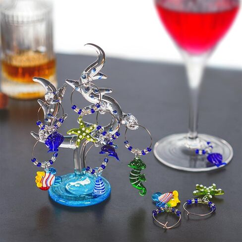 HDCRYSTALGIFTS شجرة مرجانية زجاجية مقاس 5.5 بوصة مع زخارف ساحرة للنبيذ - مجموعة من 6 صانعات زجاج نبيذ للحياة البحرية لعيد الميلاد ورأس السنة الجديدة وحفلات تذوق الهدايا in Kuwait