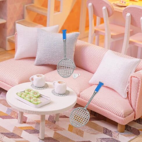 Kisangel 2sets Mini Dollhous Detminton Detmet ، مضربات الريشة المصغرة مع كرات للاشتعال سحر حقيبة الظهر الرياضية in Kuwait