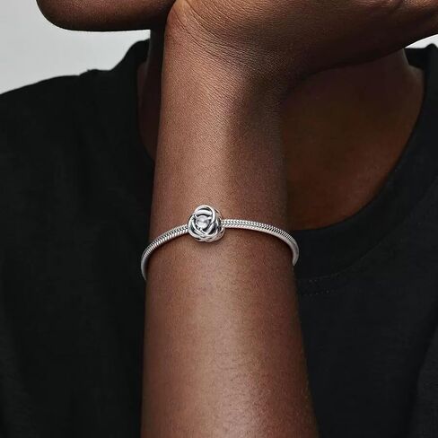 Pandora May Green Eternity Circle Charm Charm Moments الأساور - مجوهرات نسائية مذهلة - هدية للنساء - مصنوعة من الفضة الاسترليني والكريستال الصناعي، مع صندوق هدايا in Saudi Arabia