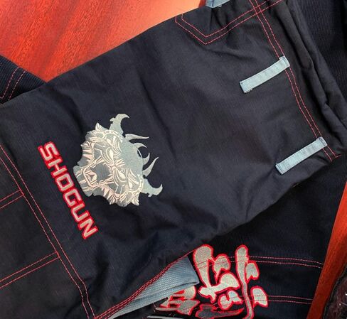 SHOGUN Fight Jiu Jitsu Gi إصدار خاص فاخر 450 جرام من القطن المنسوج باللؤلؤ BJJ in Kuwait