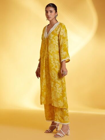 مجموعة سراويل كورتا للنساء من ذا لوم 3/4 كم ورقبة على شكل حرف V ملابس عرقية هندية مطبوعة كورتي عرقية هندية للفتيات باللون الأصفر in Kuwait