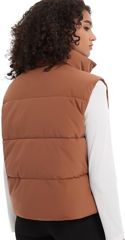 Womens Puffer Vest Crop Sleeveless Jacket Zipper Up High Collar Winter Quilted Padded Gilet With Pockets in Saudi Arabia