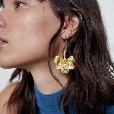 Statement Gold Flower Earrings Sculptural Exaggerated Flower Floral Earrings Large Metal Flower Drop Earrings Hypoallergenic Stylish Flower Statement Earring Jewelry for Women Teen Girls in Saudi Arabia