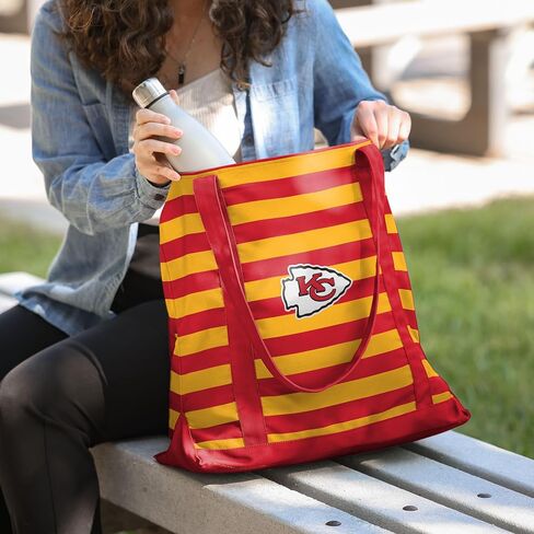 حقيبة حمل قماشية مخططة من FOCO Kansas City Chiefs NFL Team in Saudi Arabia