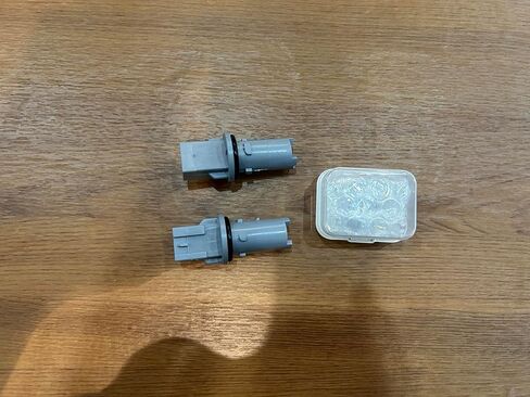 مصباح العلامة الجانبية الأمامية ، حامل مقبس مصباح لوقوف المصباح لورقة نيسان جوك ، بالعكس ملاحظة استبدل OE 26240AG000 2pcs مع 2 مصباح كهربائي in Kuwait