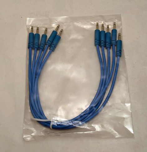 كابلات توصيل Luigi's Modular Supply Spaghetti Eurorack - حزمة من 5 كابلات زرقاء، 36 بوصة (90 سم) in Saudi Arabia