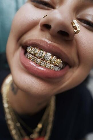 UBGICIG Grillz Grill Set, Dental Grills for Your Teeth, Grillz Teeth Men, Vampire Fake Halloween Teeth Caps Jewelry in Kuwait