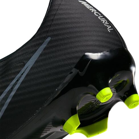 NIKE Men's Sport Sneaker in Saudi Arabia