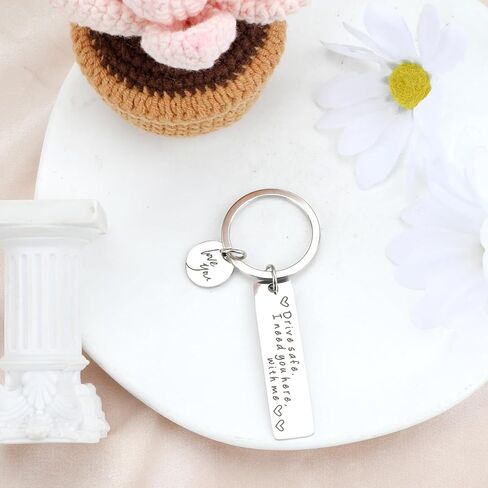 Drive Safe Keychain ، محفور "Drive Safe أحتاجك هنا معي ، أحبك" ، هدية Boyfriend Keychain له in Saudi Arabia