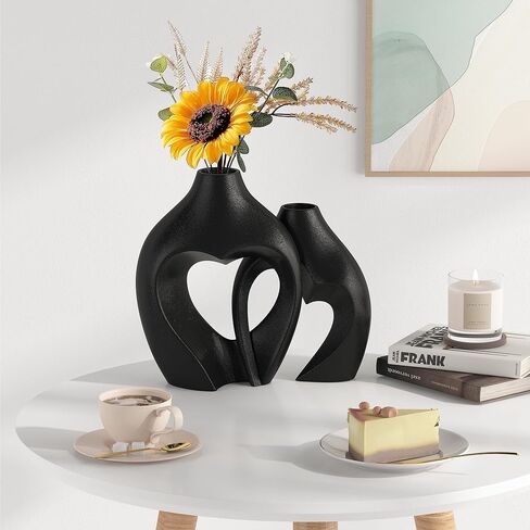 مزهريات بيضاء للديكور ، مجموعة مزهرية من السيراميك على شكل قلب من 2 ، مزهريات على شكل قلب الشمال ، مزهرية زخرفية الحد الأدنى لمركز الزفاف in Kuwait