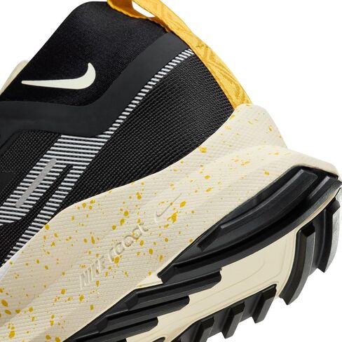 حذاء نايكي React Pegasus Trail 4 Gore-TEX للرجال مقاوم للماء، مقاس 12 in Saudi Arabia