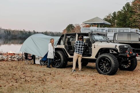 Trail Gear Oasis 2-in-1 Tailgate Tent ، غطاء المطر ، ظل المظلة لجيب Wranglers 2 و 4-جميع السنوات (رمادي) in Kuwait
