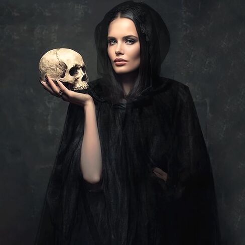 Halloween Medieval Hooded Cloak 3-Layer Chiffon Gothic Witch Cape for Adults and Teens, Unisex Cosplay Costume in Kuwait