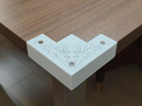 Black Metal Corner Protector 3.3 * 3.3 * 1 in Decorative Wood Funiture 4pcs Barn Sliding Door Corner Guards Metal Table Corner Antirust Zinc Alloy Edge Cover Bracket with Screw in Saudi Arabia