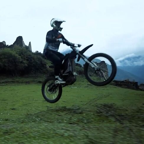 R1 Electric Dirt Bike for Adult, 8000W Peak Power 19" Tires, 52.8MPH Max Speed, 74.6 Miles Range, 330NM Torque, Electric Motorcycle with Dual Hydraulic Oil Brakes/Full Suspension, Off-Road Cross Ebike in Saudi Arabia
