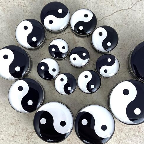 Pair of Screw on Yin Yang Picture Plugs (8g (3mm)) in Saudi Arabia