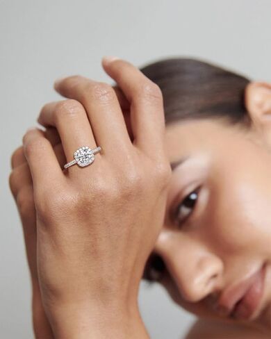 خواتم خطوبة Halo Moissanite للنساء 1.45 قيراط D Color VVS1 Cut Cut محاكاة الماس 18K الذهب الأبيض مطلي 925 الجنيه الاسترليني Silver Anniversary Promise Ring للنساء الحجم 4-9 in Kuwait