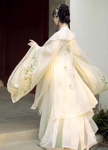 Fengshui-Caishen الصينية Hanfu Clothing ، Han Fu ، الديكور الصيني والهدايا in Kuwait