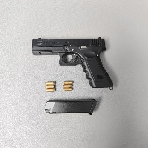 Keychain,Metal Pistol Shape Keychain G17 Fidget Toy 1:3 Scale Mini Pistol Key Chains Coolest Keychains for Men Husband Woman(Black) in Saudi Arabia