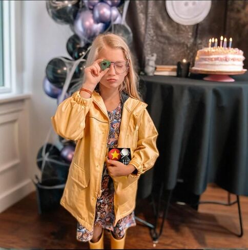 مجموعة هدية الرسوم المتحركة للأفلام الرعب ، مجموعة ملحقات قابلة للتحصيل ، لمشاهدة الحجر ، مقبض الحجر ، مقبض العتاد ، زر النجوم ، عين اللؤلؤ مع صندوق هدايا ، ملحقات كوزباني الرسوم المتحركة in Kuwait