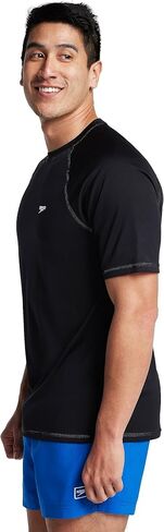 قميص السباحة الرجالي من Speedo بأكمام قصيرة للياقة البدنية Rashguard in Saudi Arabia