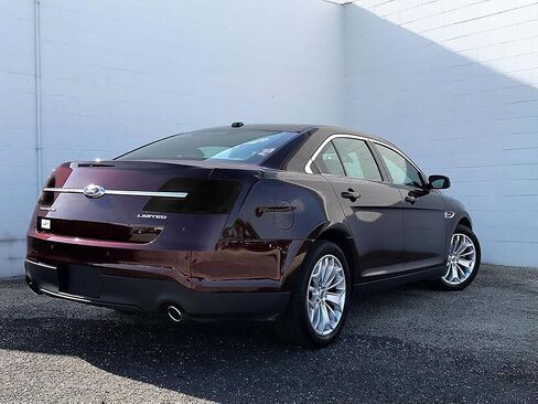 Rvinyl Tail Light Pre Cut Film Tint Kit in Blackout Smoke متوافق مع Ford Taurus 2013-2019 - ظهورات لاصقة in Saudi Arabia